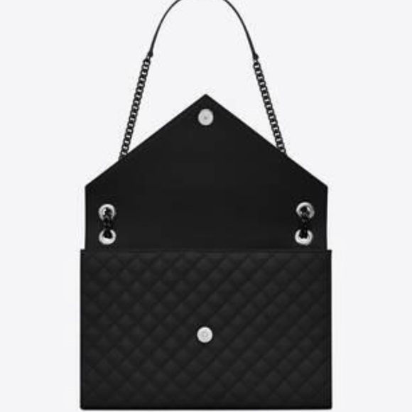 Saint Laurent 
Envelope Medium in Quilted Grain De Poudre Embossed Leather - Picture 3 of 14
